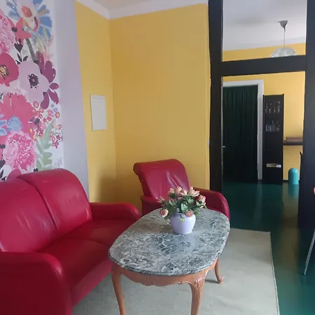 Farbenfrohe,ruhige Apartment
