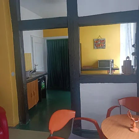 Farbenfrohe,ruhige Appartement *